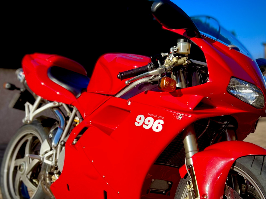 0DC4F6D6-4E47-44A5-ABA5-75AC8EA83B17