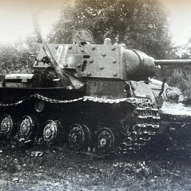 16 Panzer Division Wehrmacht Russischer Panzer KW 1