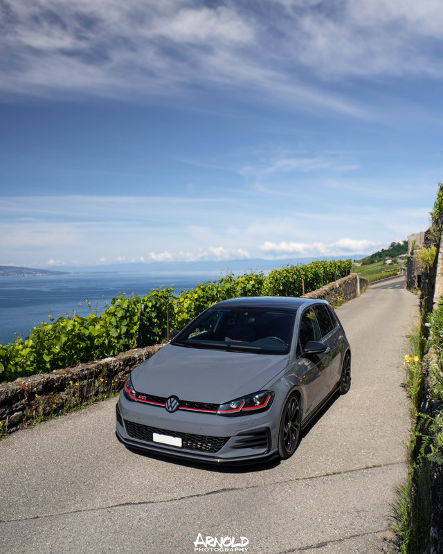 73629CBF-2861-4689-B316-065770ECF67B