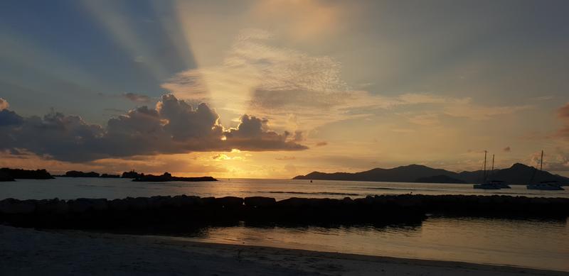 Seychelles-2ª parte de nuestra luna de miel. Se puede pedir más? - Blogs de Seychelles - DÍA 7:  LA DIGUE (12)