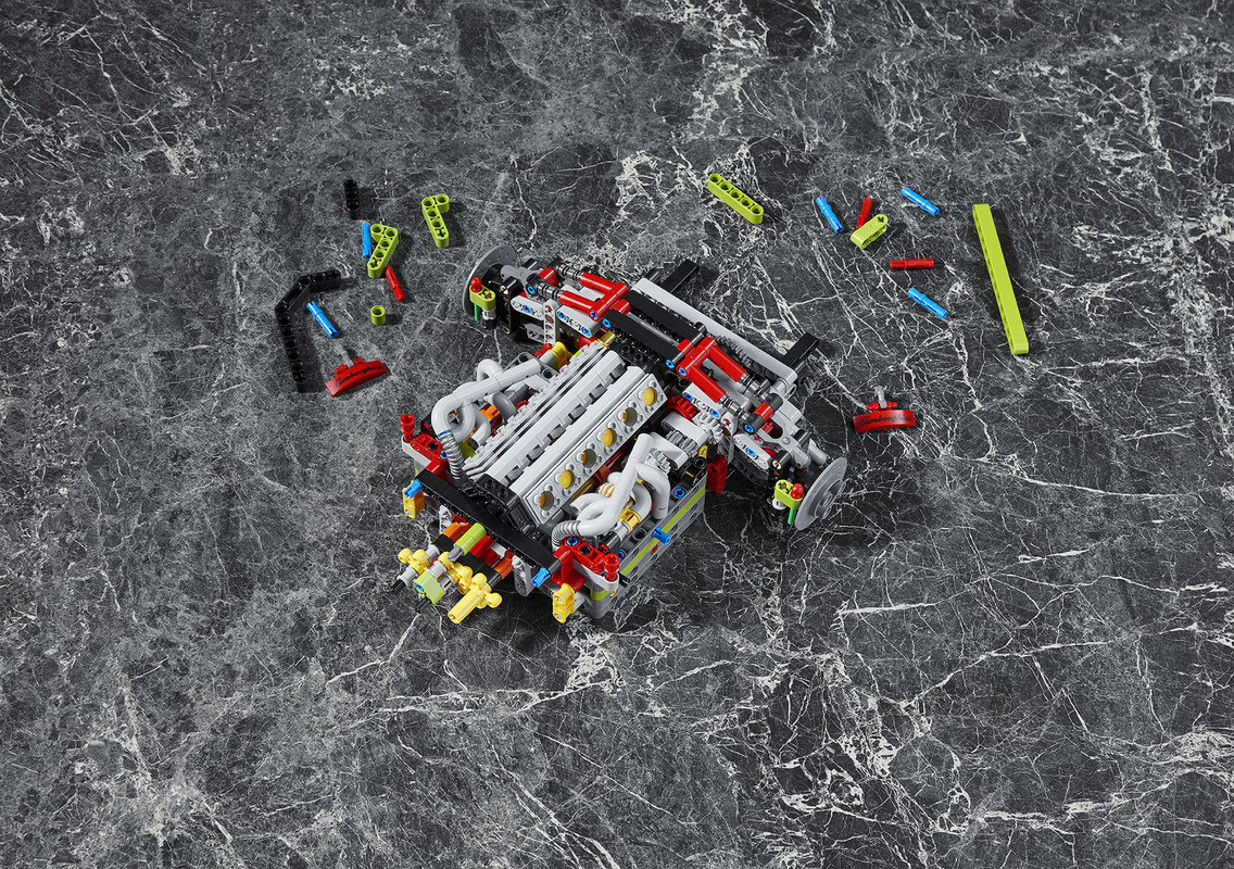 Lego_Technic_LamborghiniSianDetail2