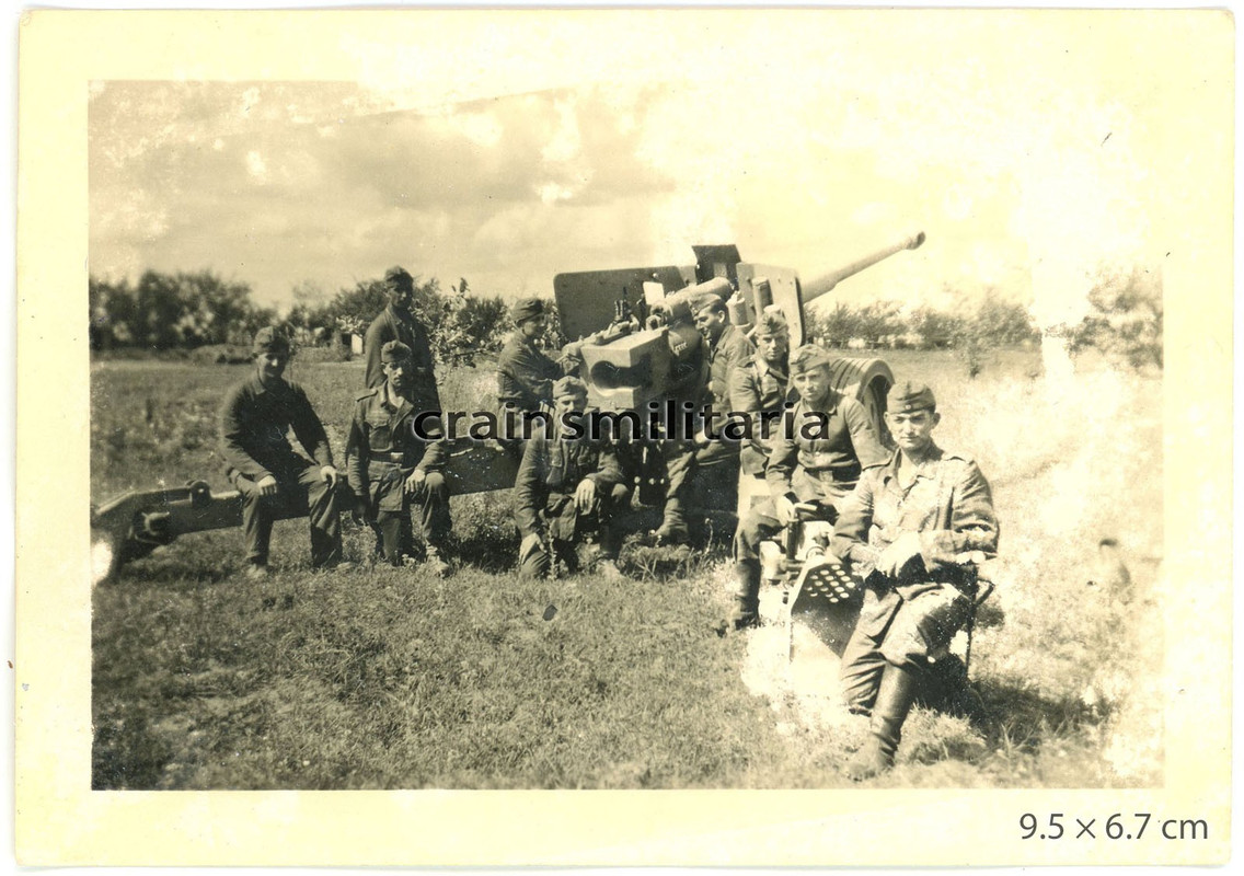 Orig. Foto Soldat bei russ. Beute Artillerie Geschütz Haubitze Russland Ukraine