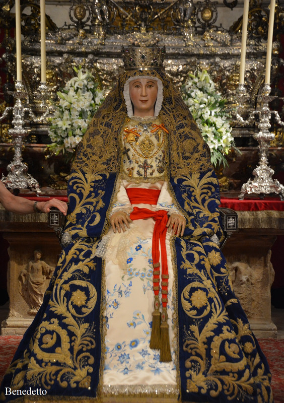 Asociación de Fieles "Virgen de los Reyes" 1-Besamano