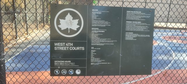 Nueva York y Cataratas del Niágara 2023 - Blogs de America Norte - Black Friday en New York > Al Woodbury de compras...y Cazafantasmas, Friends (16)