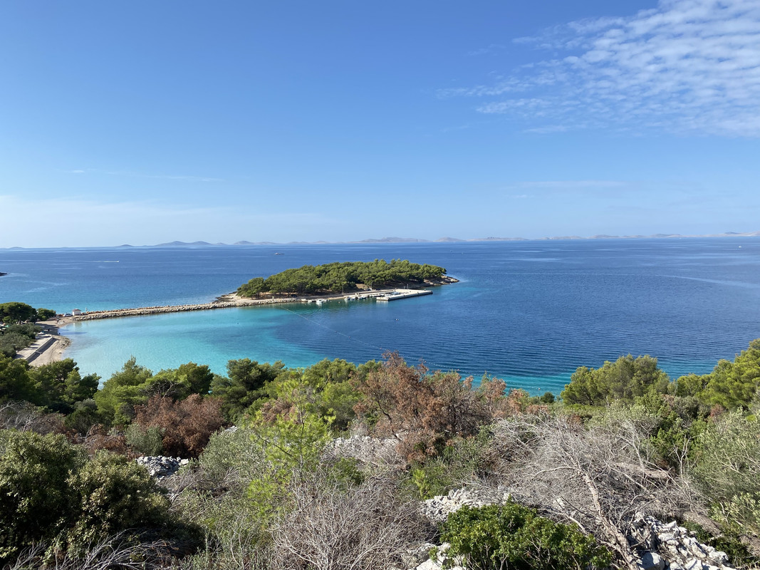 0E7D07B7-60AE-4425-B91B-52416F597583