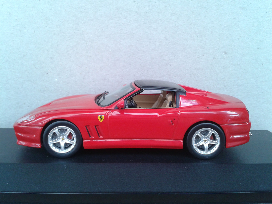 2005 Ferrari 575M Superamérica (Ixo) (23)
