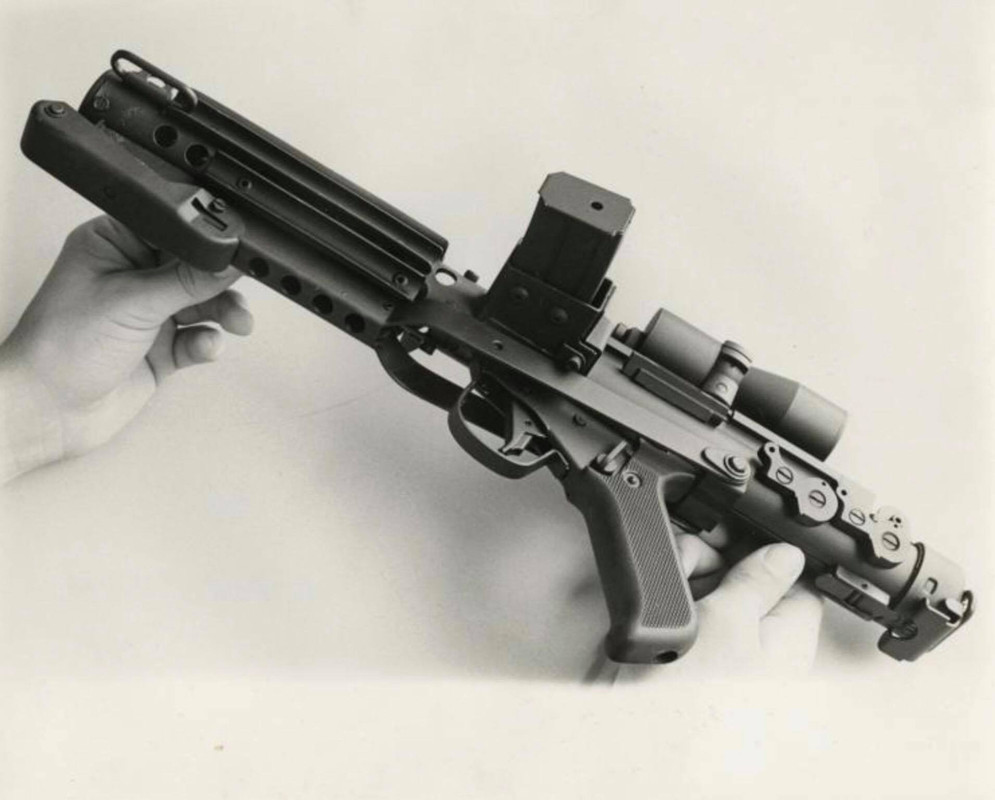 ROTJ-Stormtrooper-blaster-screen-used-22