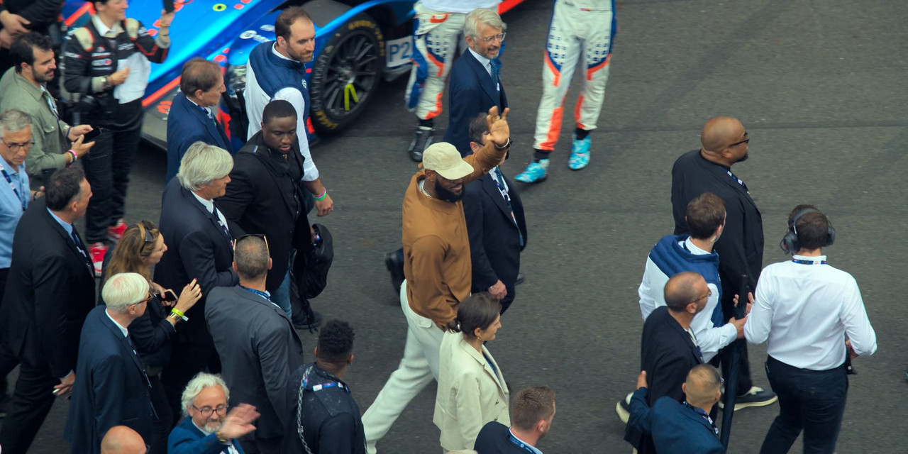 American Thunder- NASCAR to Le Mans (2025) (1080p AMZN WEB-DL x265 SAMPA).mkv_snapshot_01.00.06.977