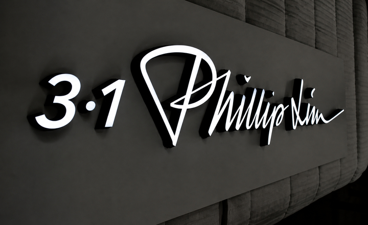 ALC-02-F acrylic luminous letter display view 3