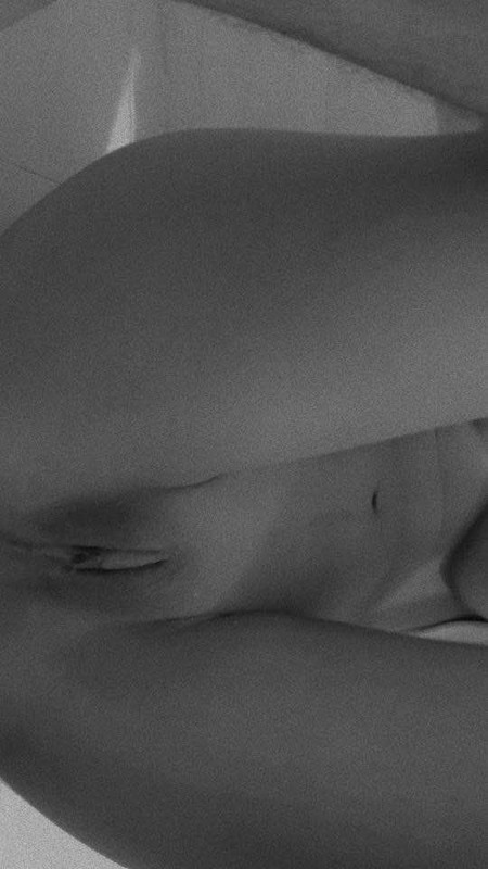 photo 6109135832741957709 y