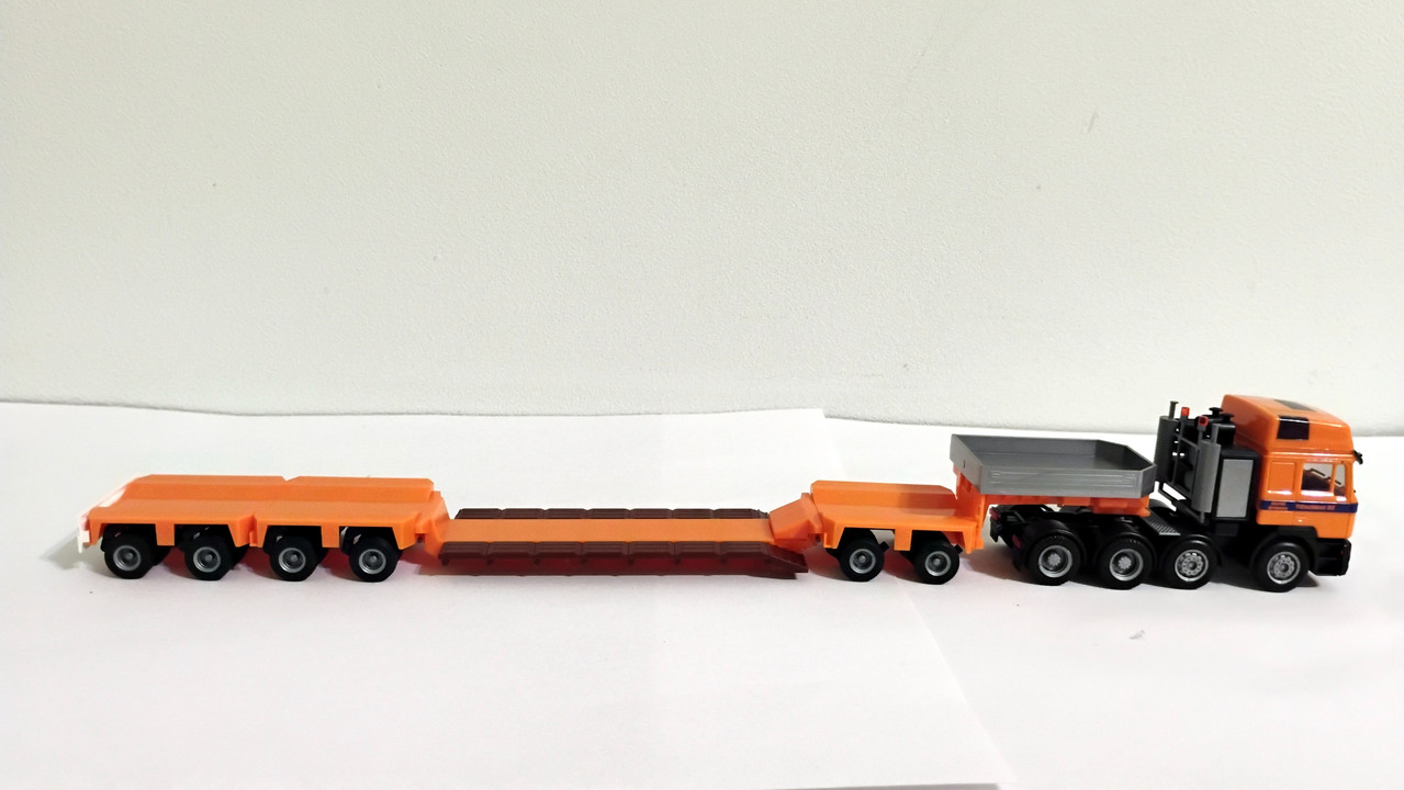 Mach (3305)