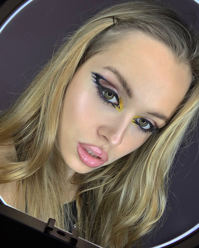 01FB8C49-9DA6-471B-AA27-99BBE3572701