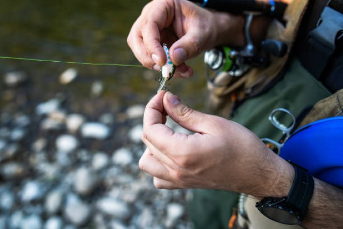 Connecting the Leader to the Fly Line