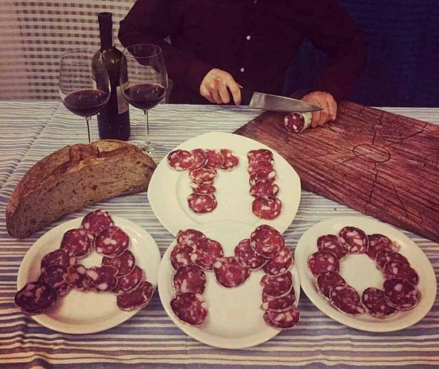 tm8arnrtfc-questo-e-amore-vaccata_b