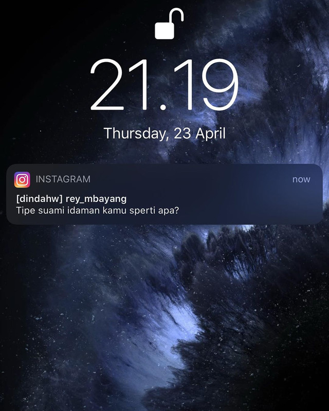 Postingan Dinda Hauw