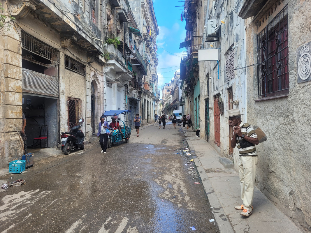 Внезапная поездка. Cuba, tengo un hambre de pingon! Варадеро-Гавана.  Конец декабря 2024