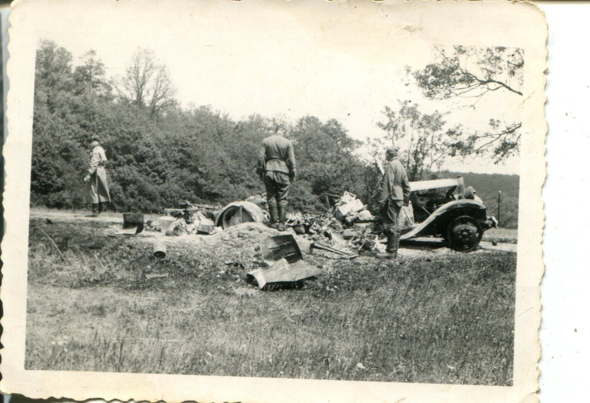 Orig.Foto zerstörter Kübelwagen Wehrmacht WW2