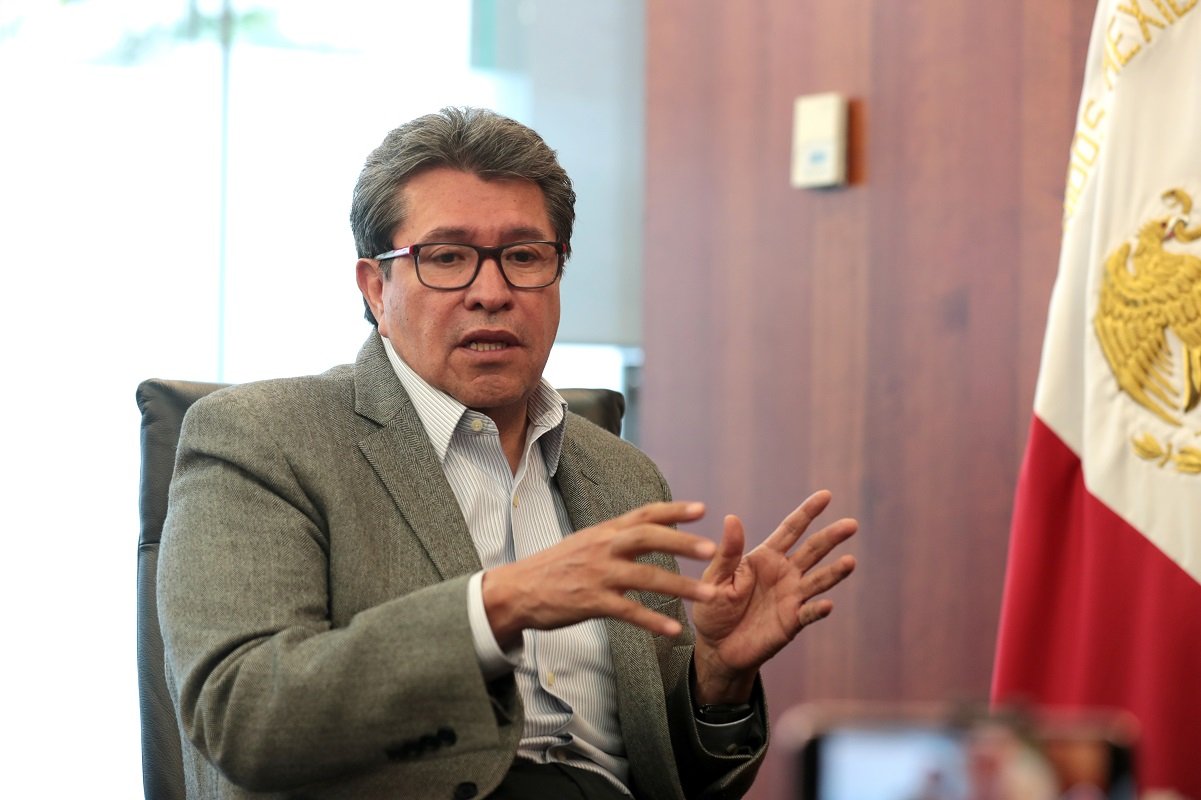 Ricardo Monreal reiteró que competirá por la presidencia; no va por la CDMX