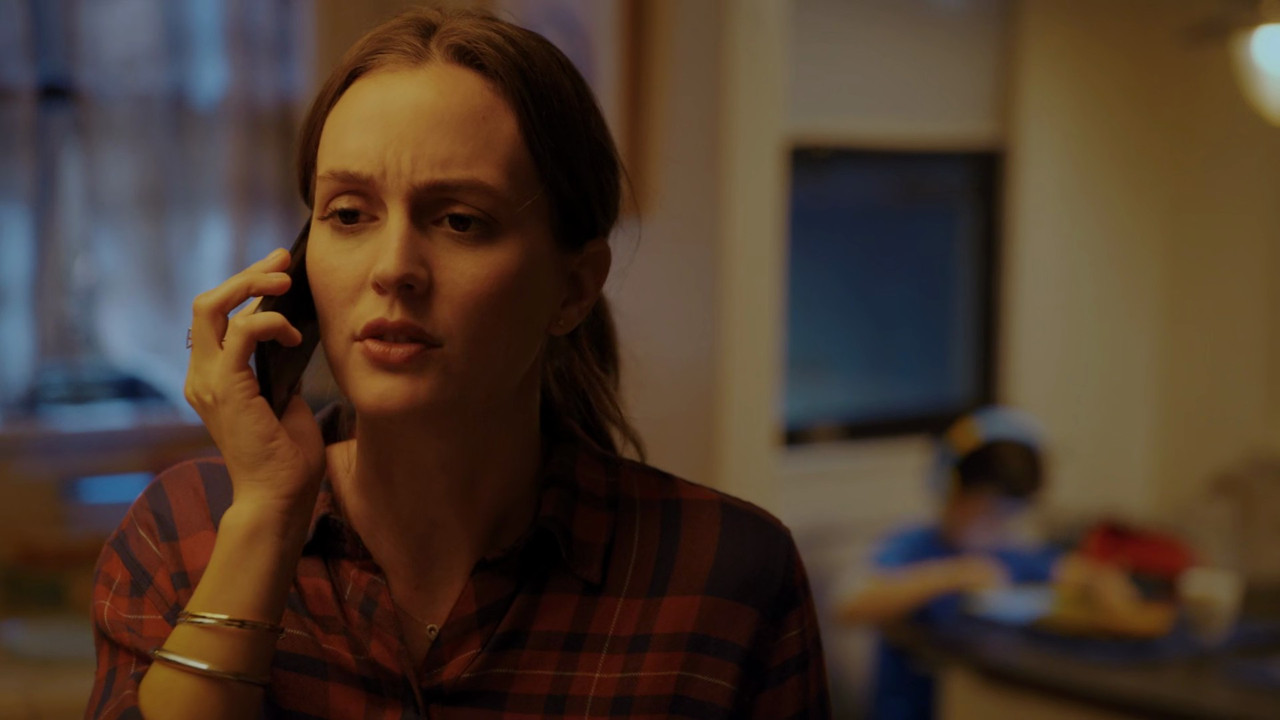 Single Parents 2018 S01 1080p AMZN Webrip x265 10bit EAC3 5 1 TheSickle TAoE