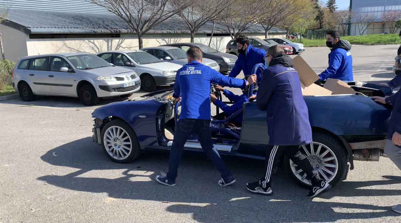 9B0873EC-A980-4F78-B335-80A2F0EE896F