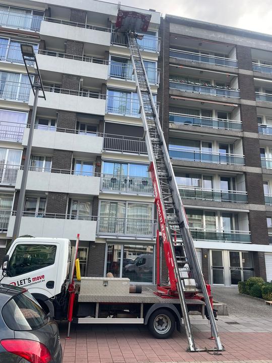 Verhuiswagen en materiaal