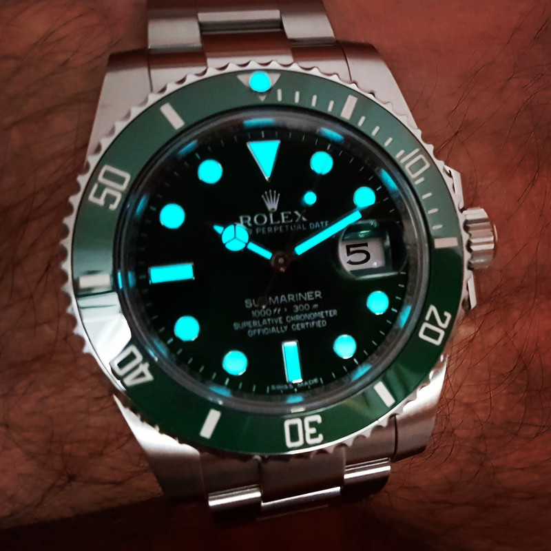 Rolex Submariner 40 mm 300M Cal. 3135 Ref. 116610LV 'Hulk' (2)