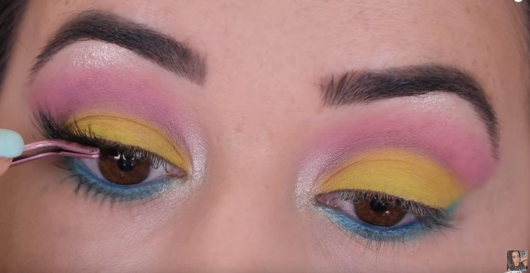 Screenshot 2022-01-08 at 16-42-27 MAQUILLAJE INSPIRADO EN MIS ZAPATILLAS NIKE 😅 - YouTube