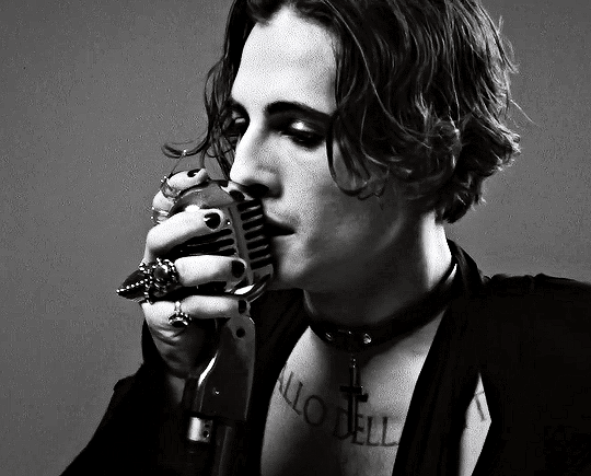 tumblr_3647f6eee83f873456e2103bface9ada_a6aac370_540