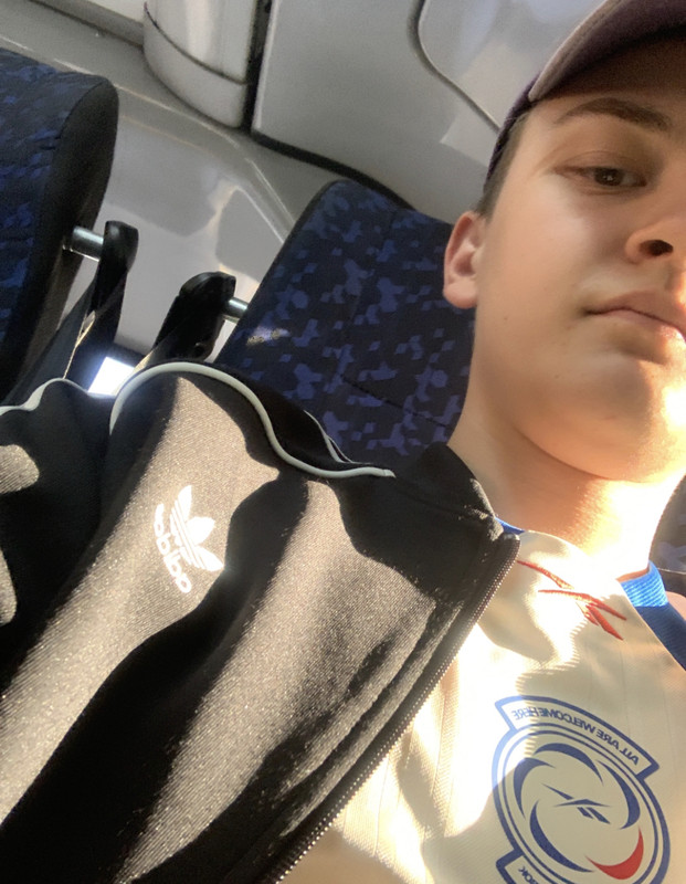 0E5A1054-AE3E-4B1B-81D5-7A1BDBFB144F