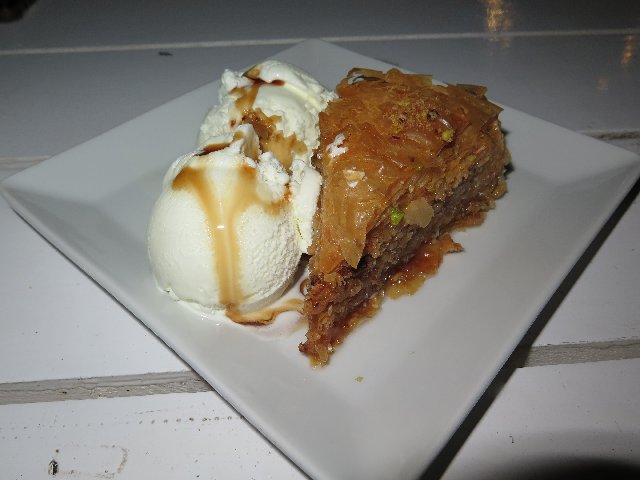 Atenas, Santorini y Mykonos: las joyas de Grecia. - Blogs de Grecia - DÍA 4: Martes 8 de Septiembre de 2015: Santorini (Kamari, Fira y Firostefani) (10)