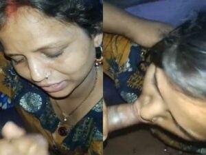 Horney bhabhi giving blowjob sucking his dick