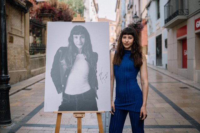 IRENE ESCOLAR RECIBIÓ AYER EL PREMIO CIUDAD DE HUESCA CARLOS SAURA