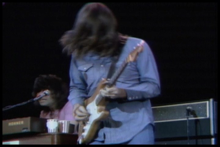 dvd_snapshot_00.04.51_[2021.12.20_23.12.24]