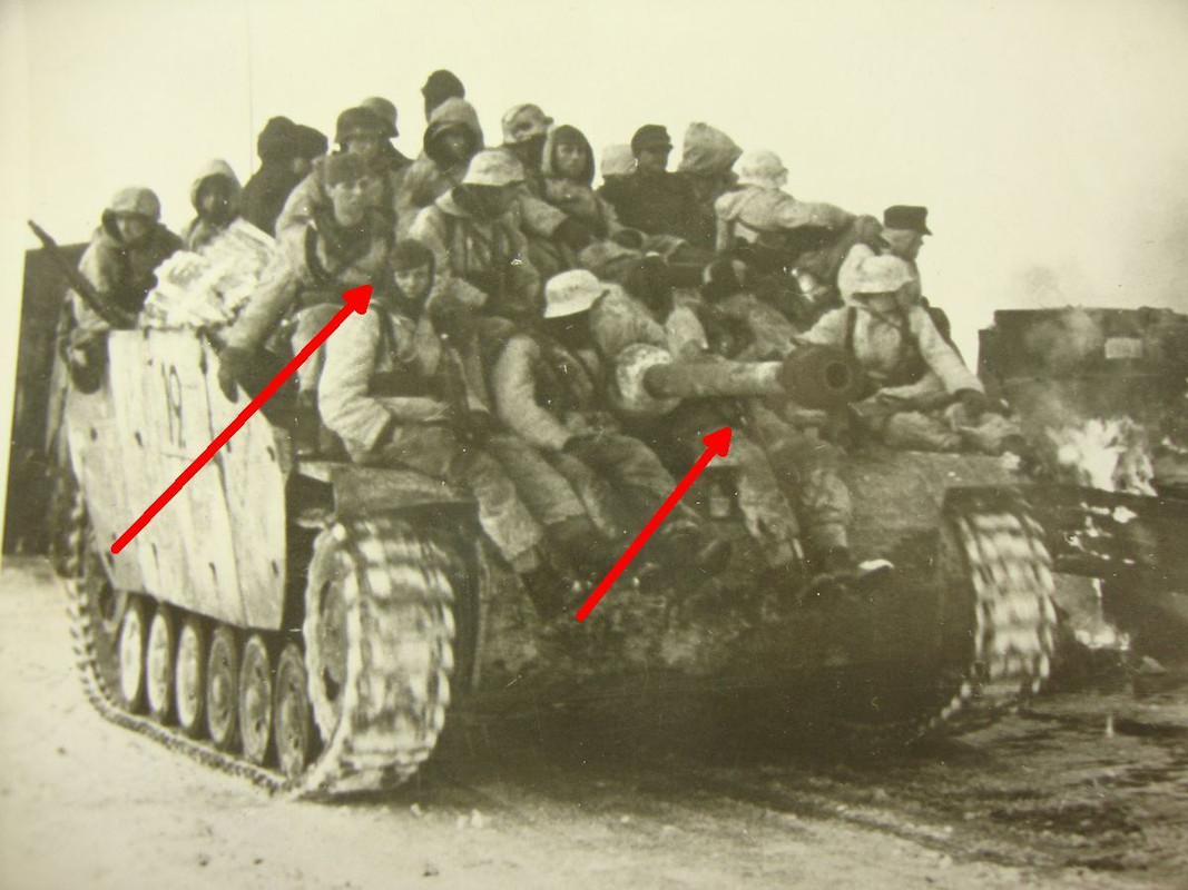 STURMGESCHÜTZ MIT AUFGESESSENER INFANTERIE, Stug