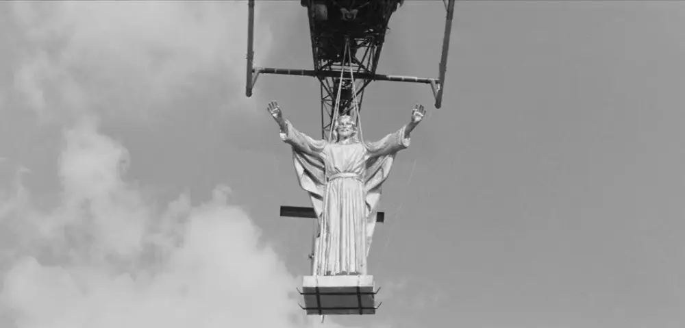 Un-inquadratura-del-film-La-dolce-vita-(1960)-regia-di-Federico-Fellini-Direzione-della-fotografia