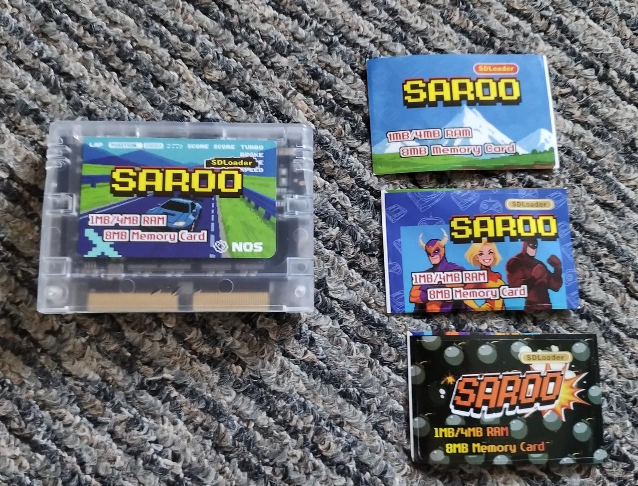 SAROO i naklejki na niego