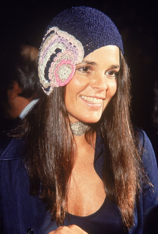 Ali_MacGraw_81