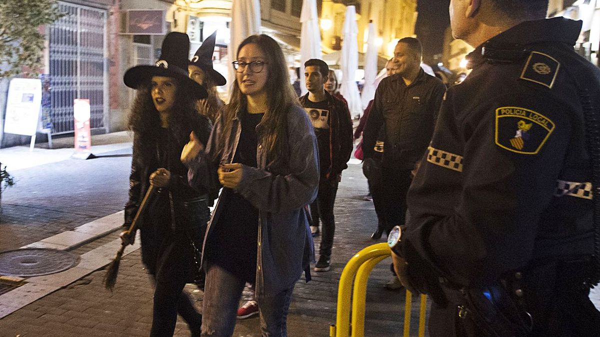 Colocan agujas dentro de chocolates de Halloween en Estados Unidos