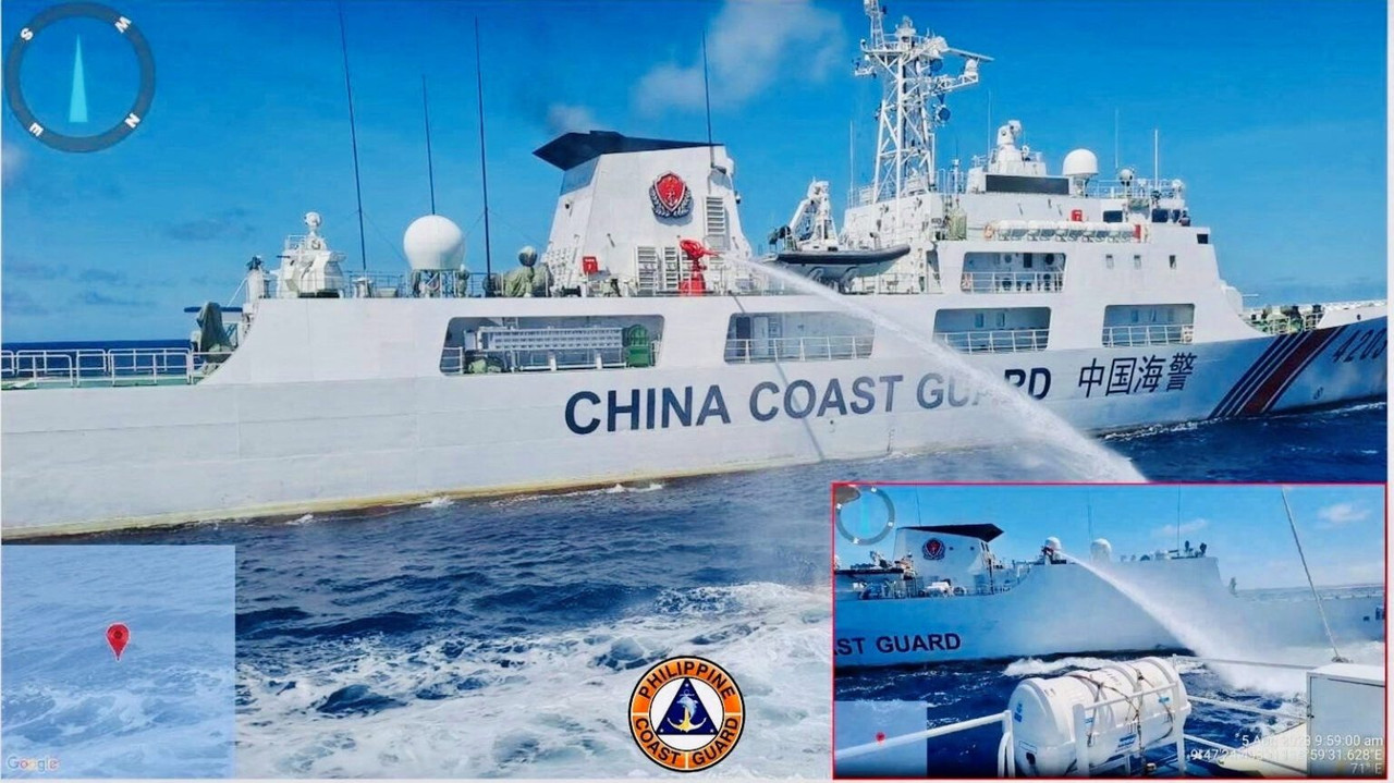 2023-08-06-China-Coast-Guard-Water-Canno