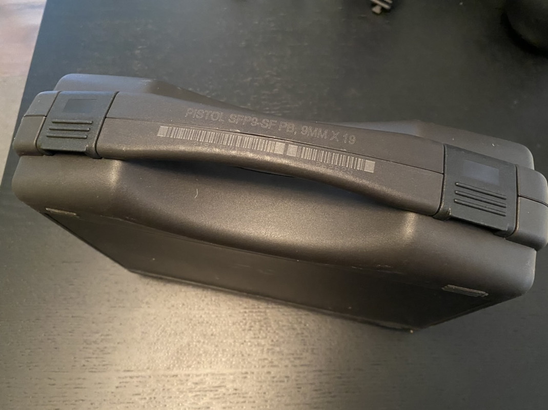 D4E6995A-E0F9-4EA2-BD8C-F8FCBCC5948D