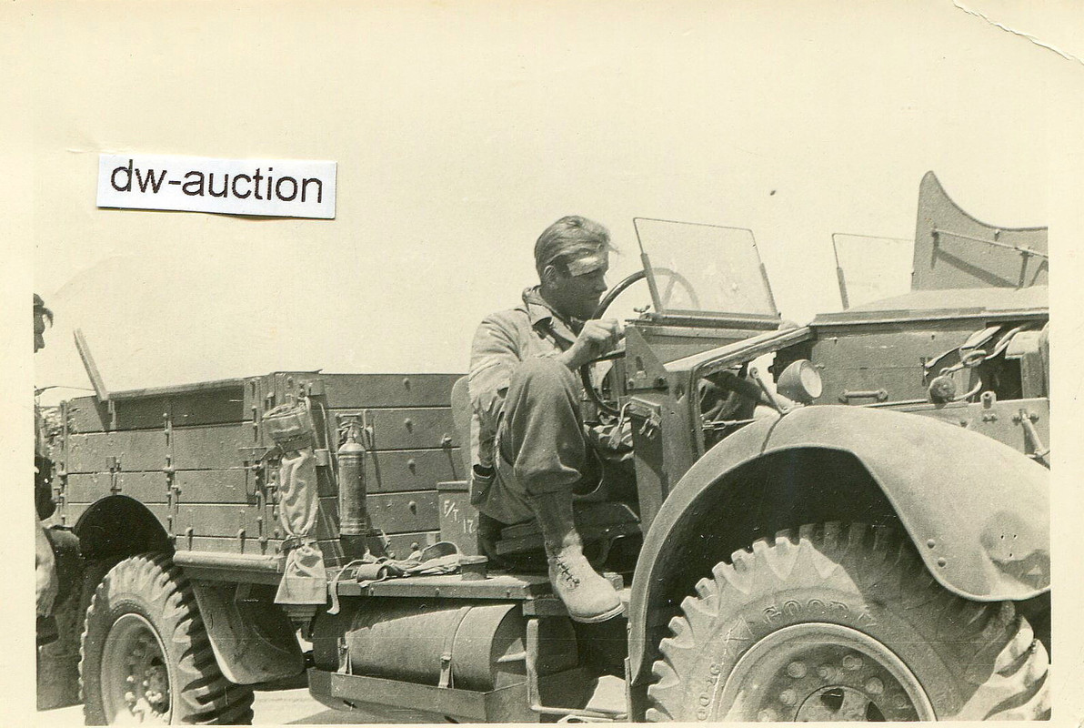 Kreta , Fallschirmjäger mit erbeutetem Fahrzeug