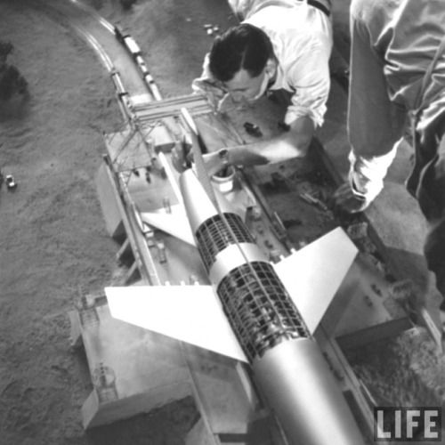 When Worlds Collide 14B