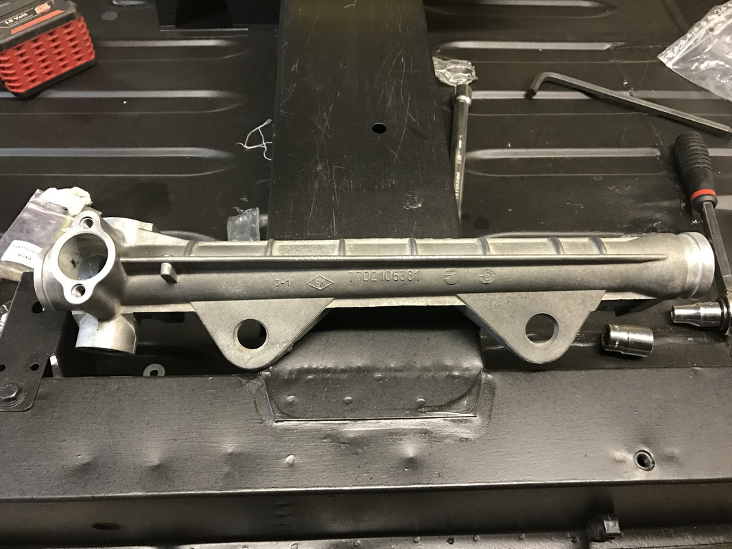 Restauration 4L (907)