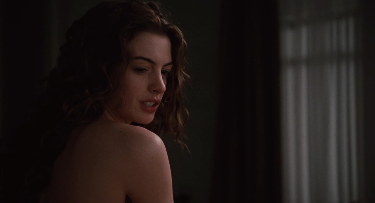 [Image: Anne-Hathaway-Sex-Scenes-Love-Other-Drug...57-933.jpg]