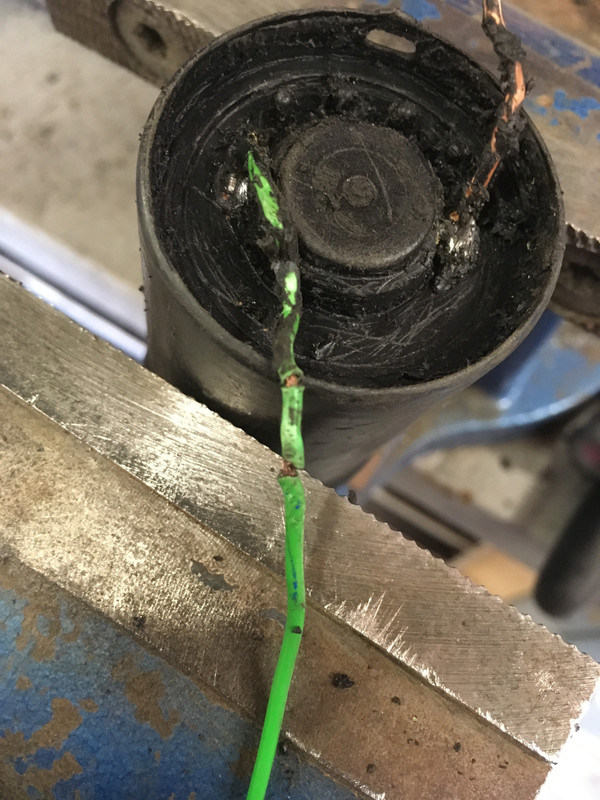 8D077C04-F6A3-4BA3-96A2-ED6DBA109376