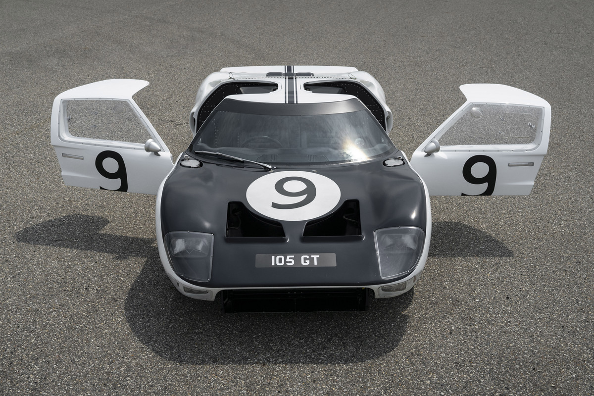 1964FordGTprototype_03