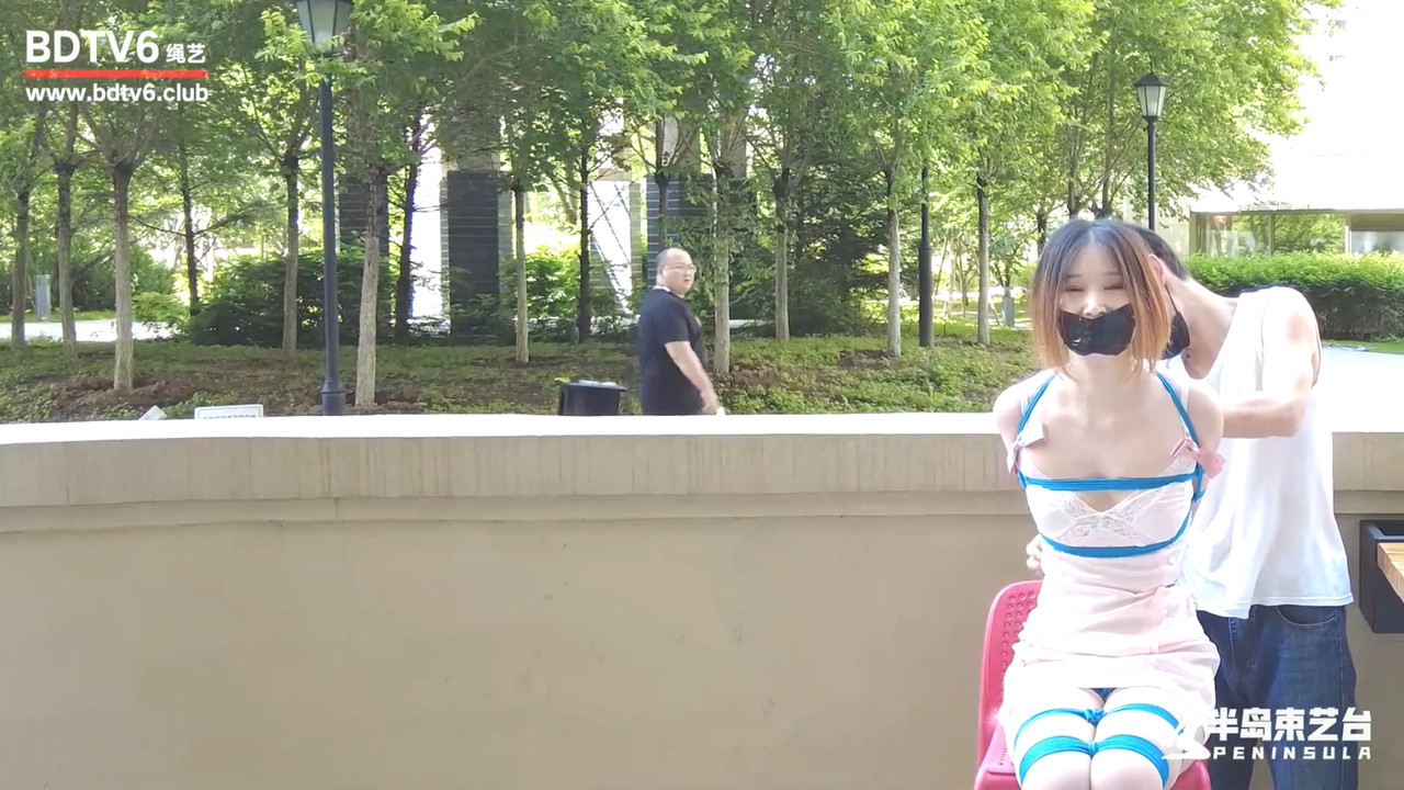 半岛束艺 鹿野小区驷马测试路人反应.mp4_20210628_130300.822