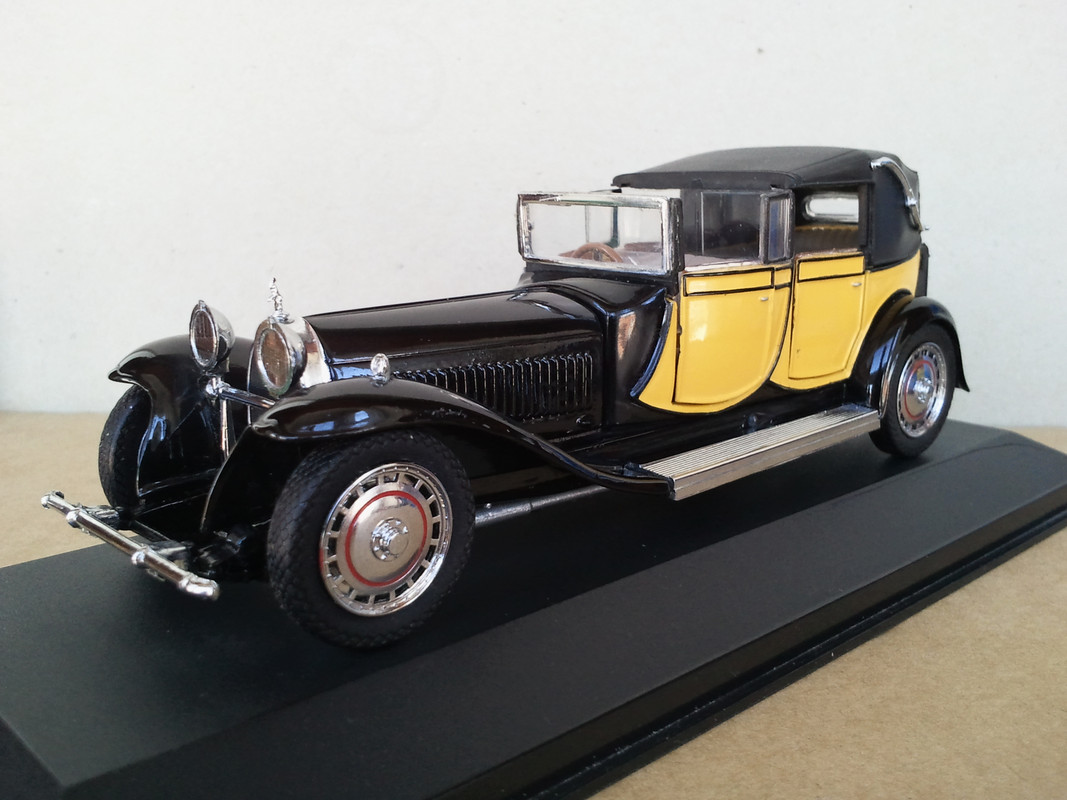 1929 Bugatti Type 41 Royale (Chasis 41.150) Berline de Voyage (Franklin Mint) (2)