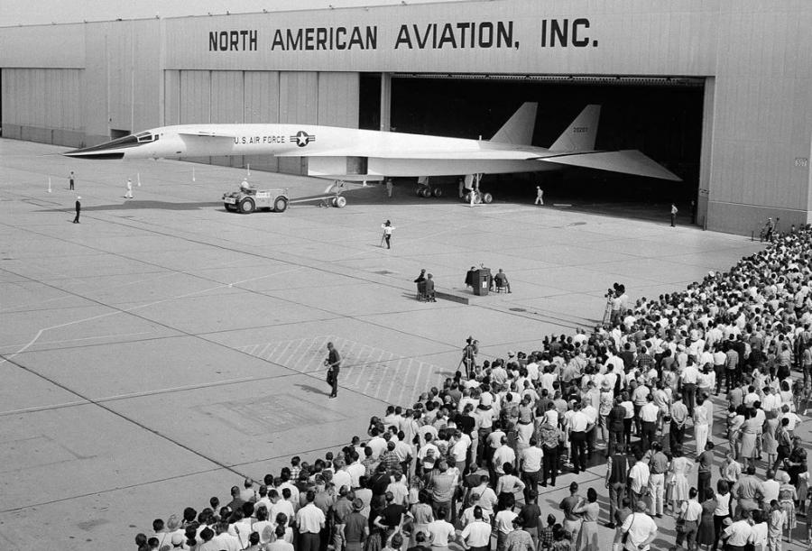 XB-70-A-Mach3-prototype.jpg