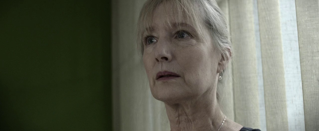 Beneath-the-Surface-2022-Hindi-English-WEB-DL-720p-x264-AVC-AC3-2ch-ESub-mkv-0004